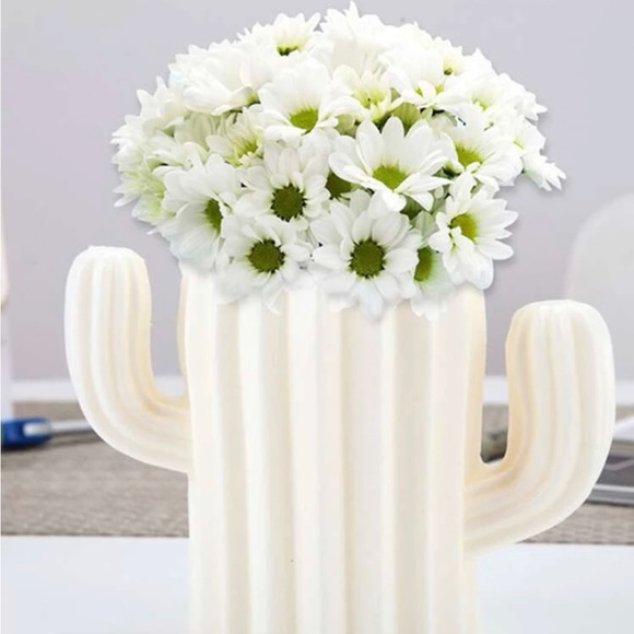 Cactus Vase - H 4.1. x L 5.3 x W 3.1 - Picture 6 of 6